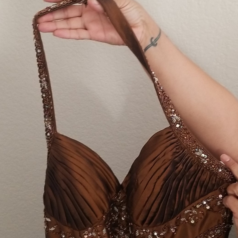 dress - Picture 4 of 6